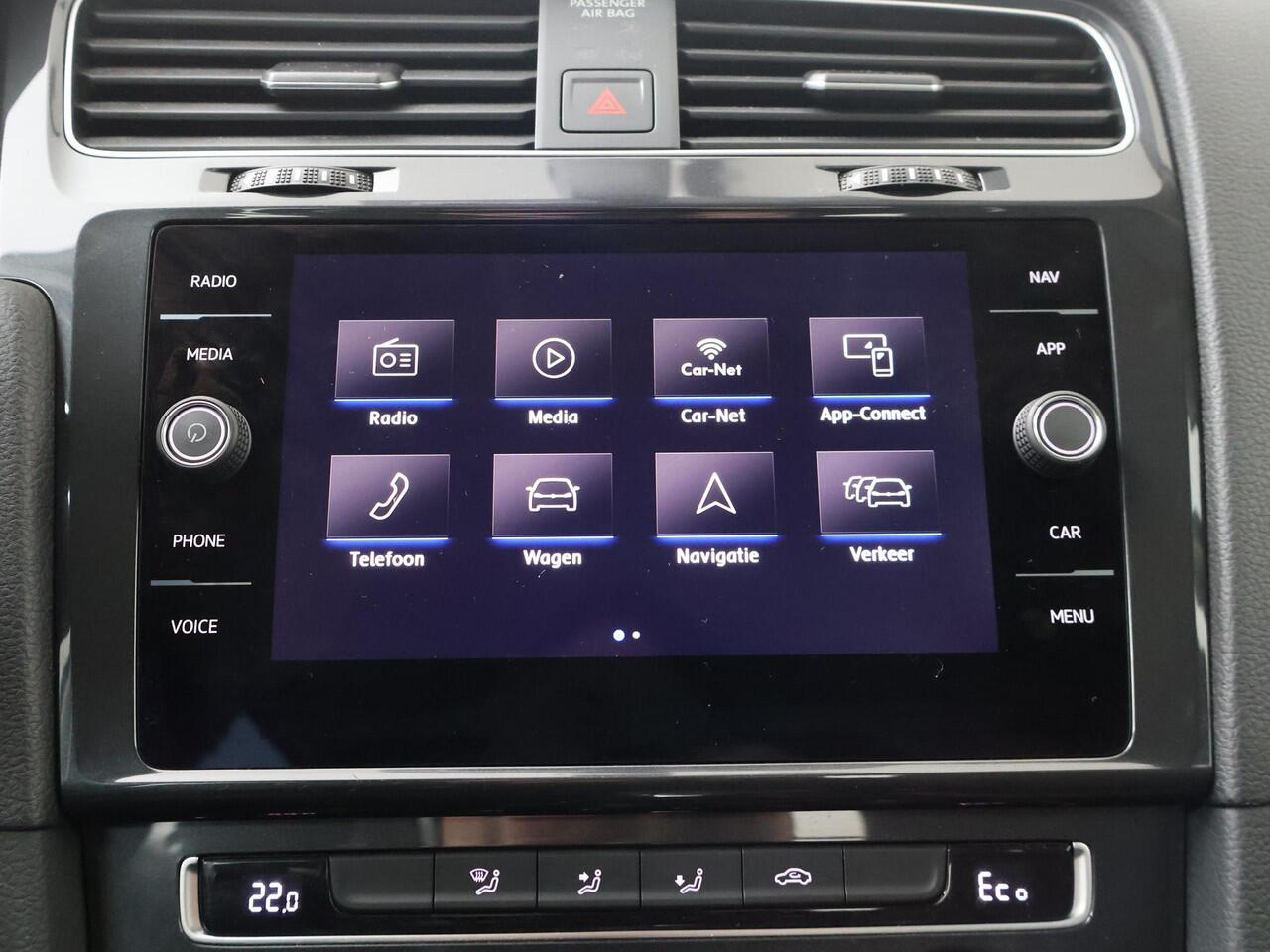 Volkswagen e-Golf E-DITION | 136 PK | SoH 90% | Warmtepomp | Adaptive cruise control | Verwarmde voorruit |