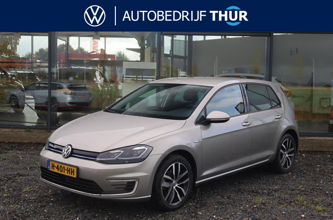 Volkswagen e-Golf E-DITION 136 PK / 100kW E Golf, volledig electrisch, 17" LMV Madrid , Discover navi, Extra getint achter, achteruitrij camera