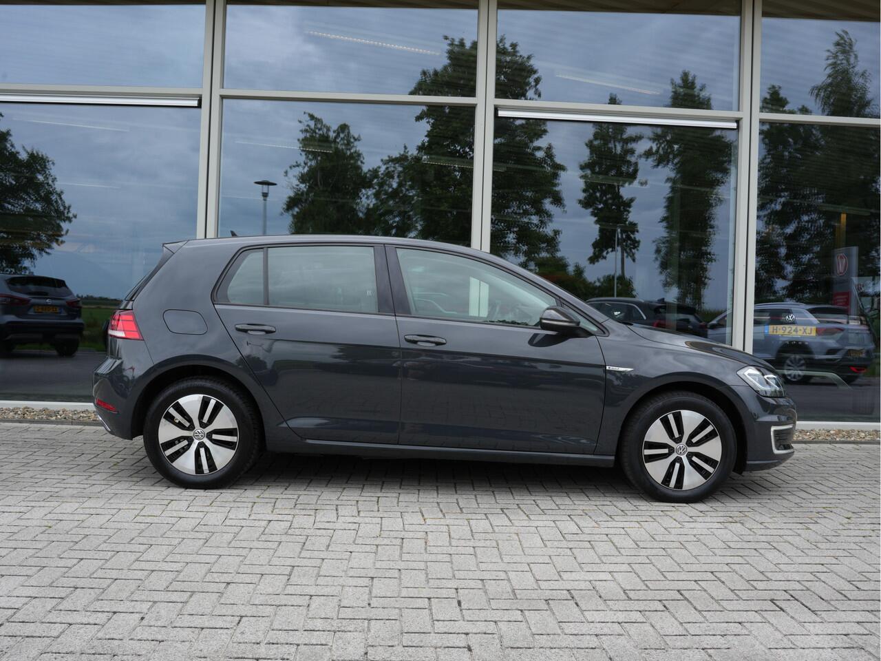 Volkswagen e-Golf E-DITION | Navigatie | Climate Control | ACC | Stoelverwarming| SOH 89%