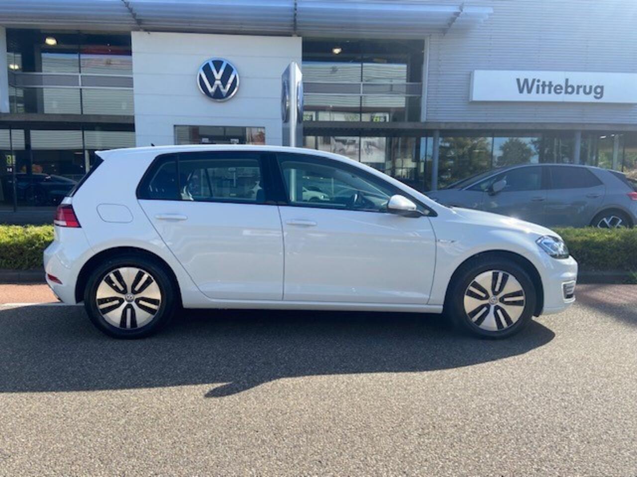 Volkswagen e-Golf E-DITION / LED / Clima/ Navi / PDC / 16''