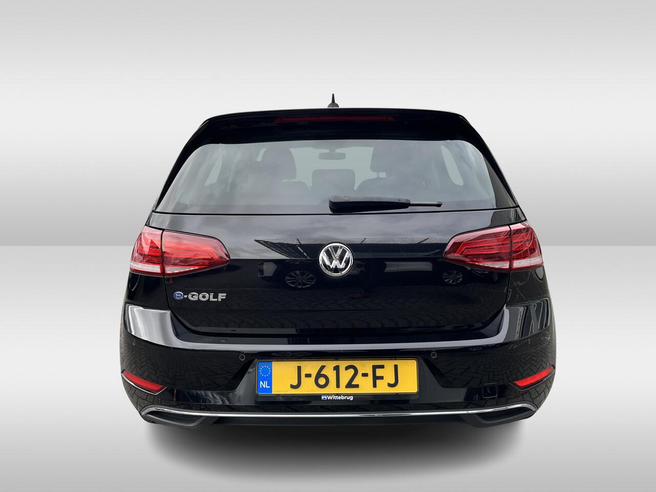 Volkswagen e-Golf E-DITION Navigatie / Parkeersensoren / Voorruitverwarming / LED / Clima / 17"LM State of Health accu = 90%