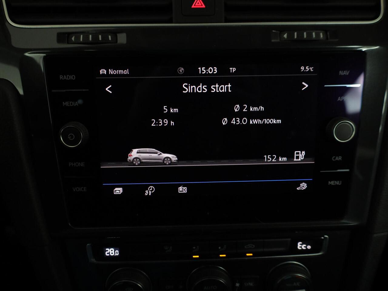 Volkswagen e-Golf E-DITION 136 pk | Navigatie | Warmtepomp | Parkeersensoren | Achteruitrijcamera | Autom. airco | Voll. digitaal instrumentenpaneel |