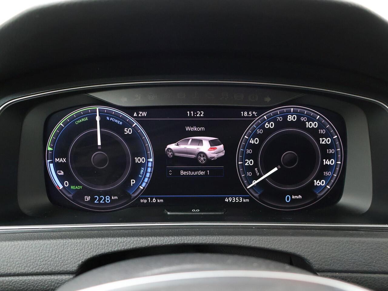 Volkswagen e-Golf E-DITION | 136 PK | SoH 90% | Automaat | Multifunctioneel stuurwiel | Cruisecontrol | Achteruitrij camera |