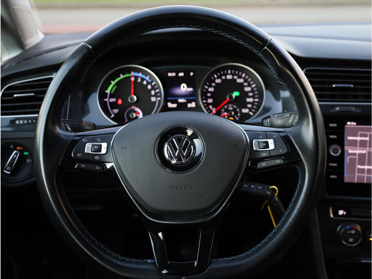 Volkswagen e-Golf E-dition 100KW | Adaptive Cruise | Carplay/Android | LED | CCS |