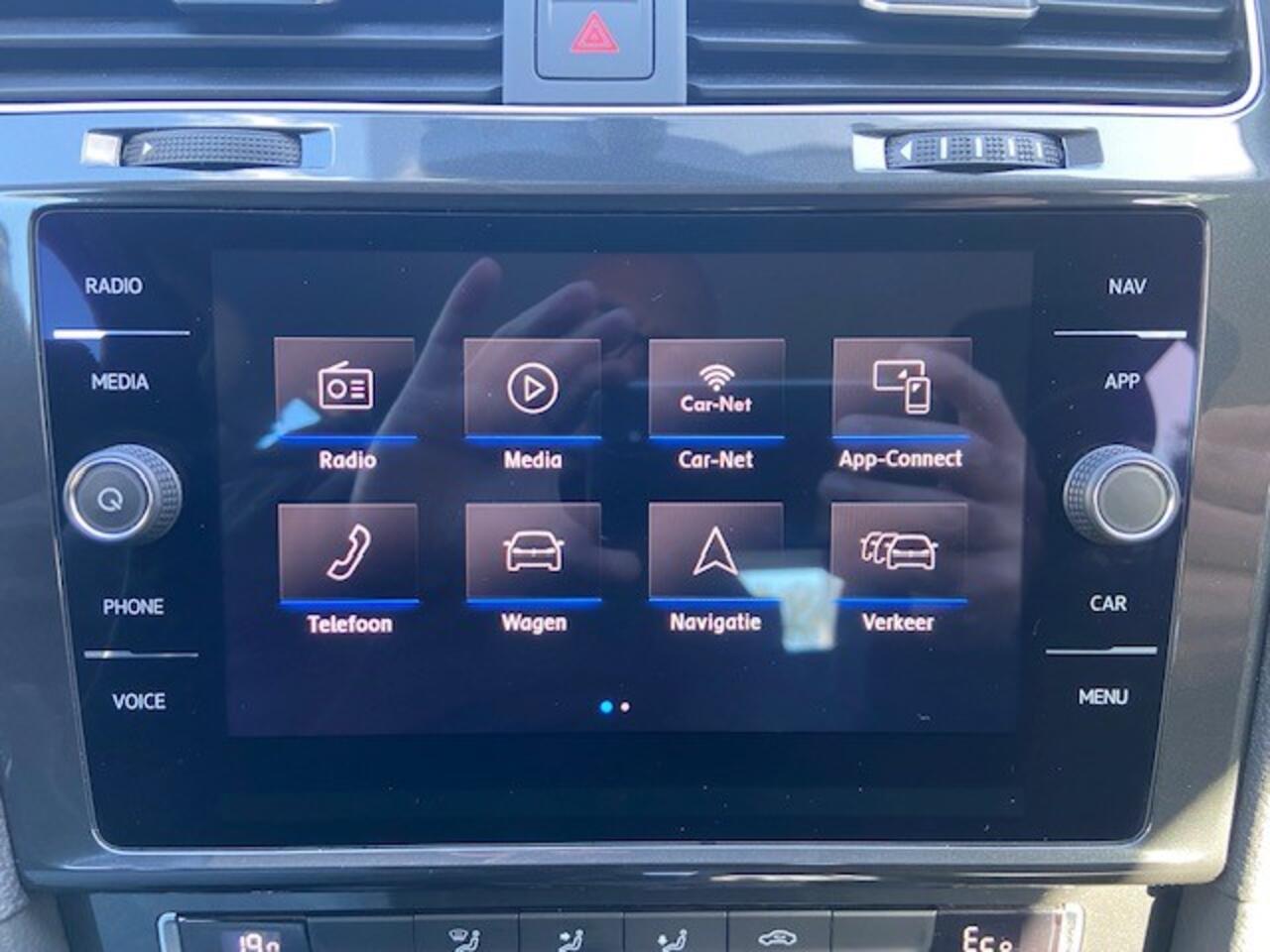 Volkswagen e-Golf E-DITION / LED / Clima/ Navi / PDC / 16''