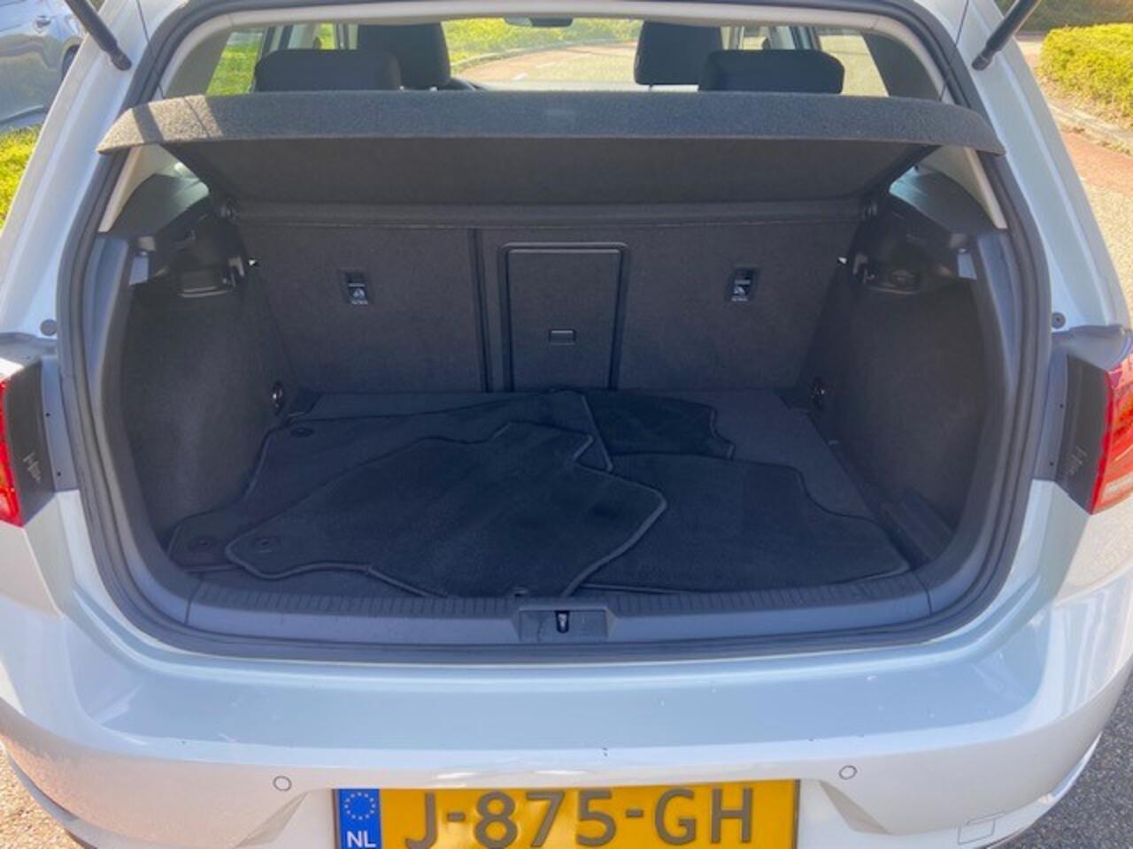 Volkswagen e-Golf E-DITION / LED / Clima/ Navi / PDC / 16''