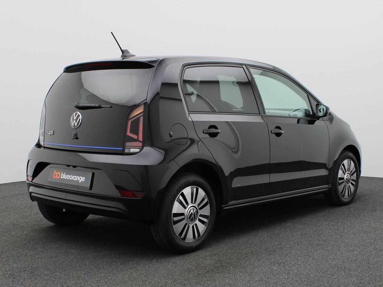 Volkswagen e-Up e-Up! Max 260 km range Cruise, CCS, Stoel- en voorruitverwarming, achteruitrijcamera, Parkeerhulp achter, 15'' lichtmetaal