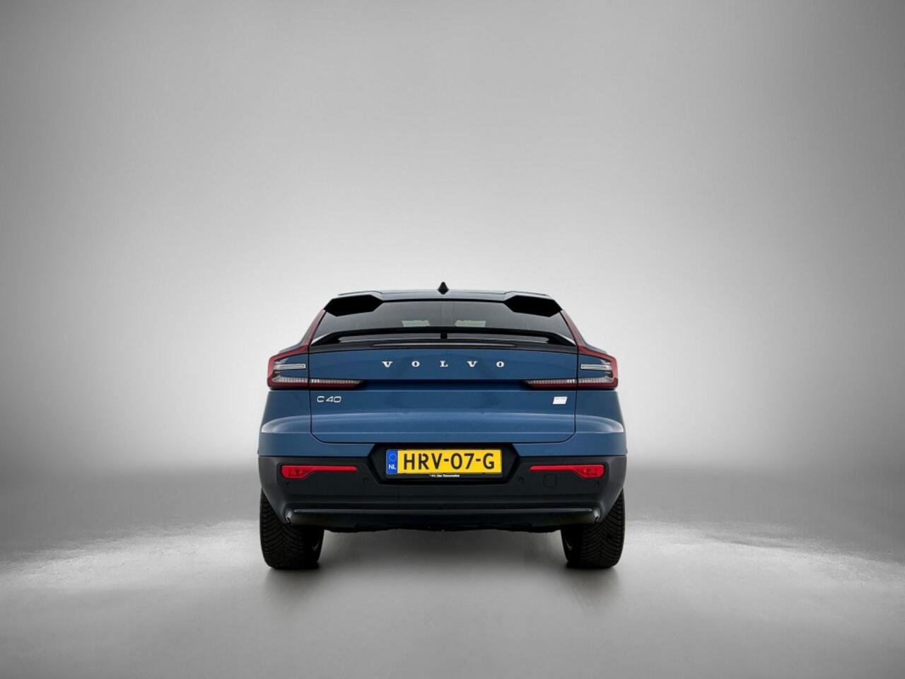 Volvo C40 Extended Range Plus 82 kWh | Trekhaak | Extra getint glas