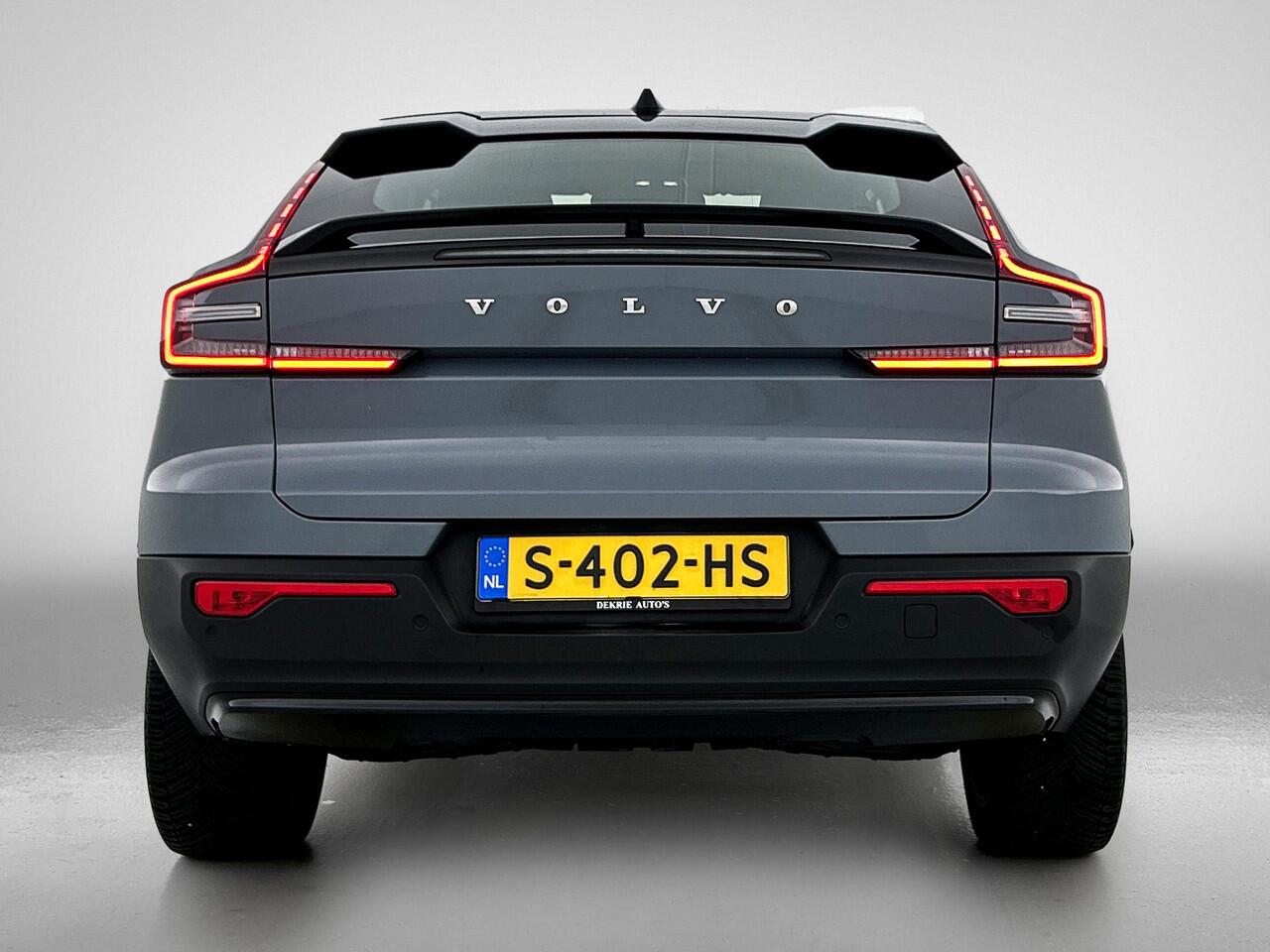 Volvo C40 Recharge Plus 69 kWh SOH 95% / Panoramadak / Trekhaak / Camera / Stoel-Stuurverwarming / Navigatie / Radio-multimedia / Apk 01-2027