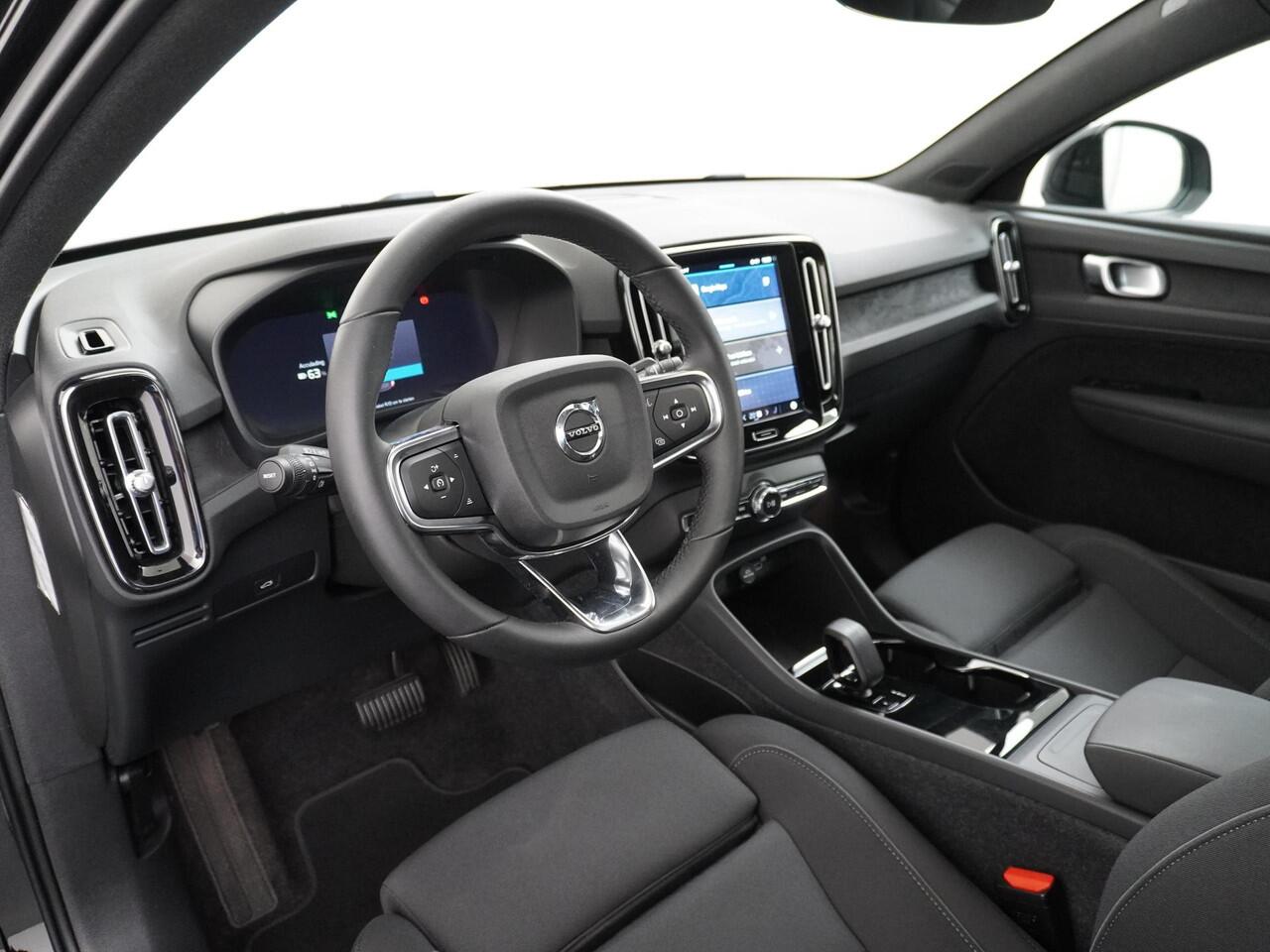 Volvo C40 Single Motor Plus 69 kWh SOH 97% | NAP | Trekhaak | Camera | Panoramadak | Adaptive Cruise