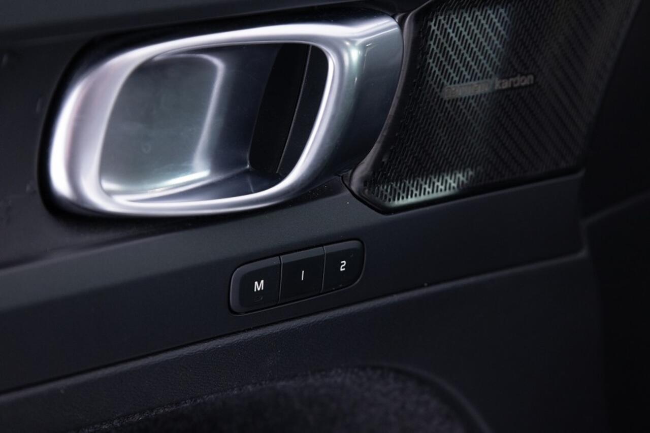 Volvo C40 Recharge Twin Intro Edition 78 kWh | SOH 92% | PANORAMADAK | harman/kardon