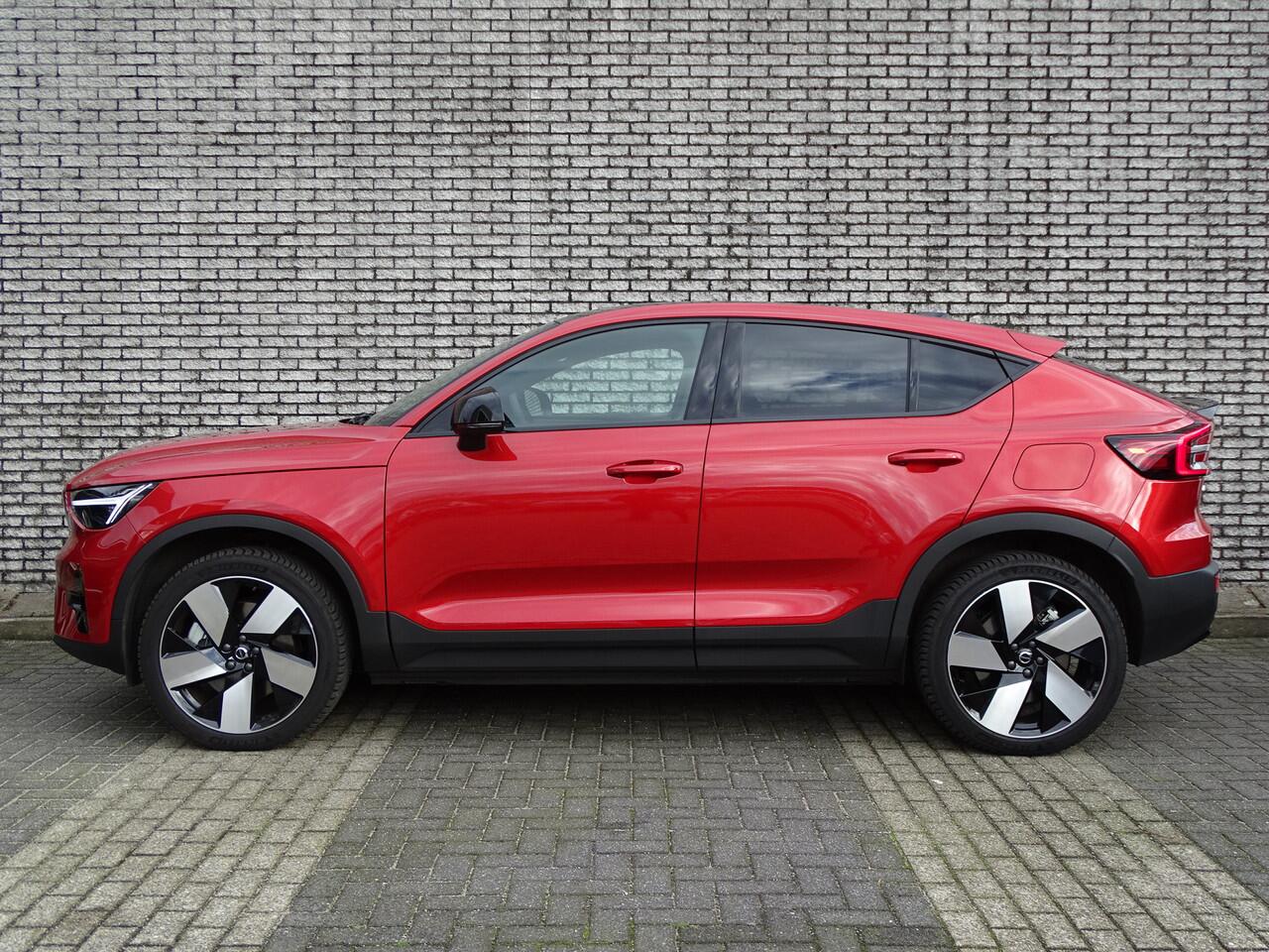 Volvo C40 Twin Ultimate 78 kWh | PanoDak | Trekhaak | Warmtepomp | H&K Audio