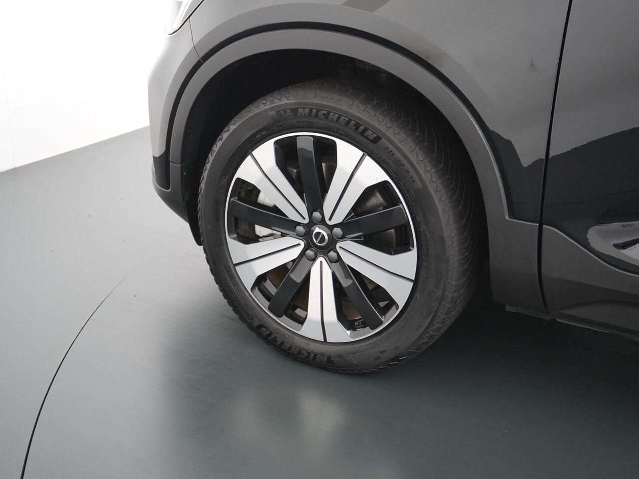 Volvo C40 Single Motor Plus 69 kWh SOH 97% | NAP | Trekhaak | Camera | Panoramadak | Adaptive Cruise