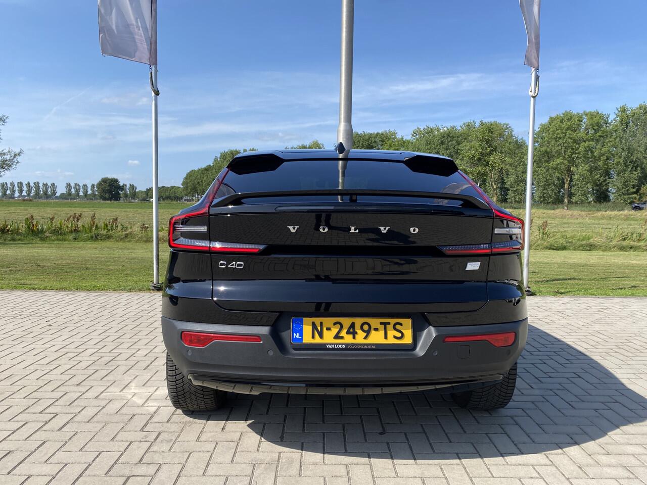 Volvo C40 Recharge Twin Intro Edition 78 kWh, trekhaak electrisch, rangeverlenger trekhaak electrisch, met warmtepomp (rangeverlenger) Premium audio Harman Kardon