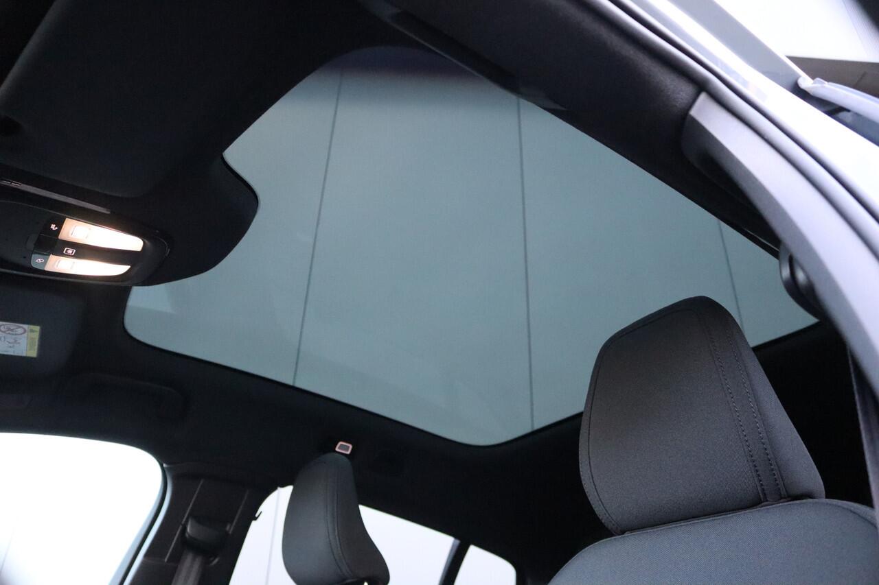 Volvo C40 Recharge Core 69 kWh 232PK Winterpack/Camera/Panoramadak/Cruise-Control