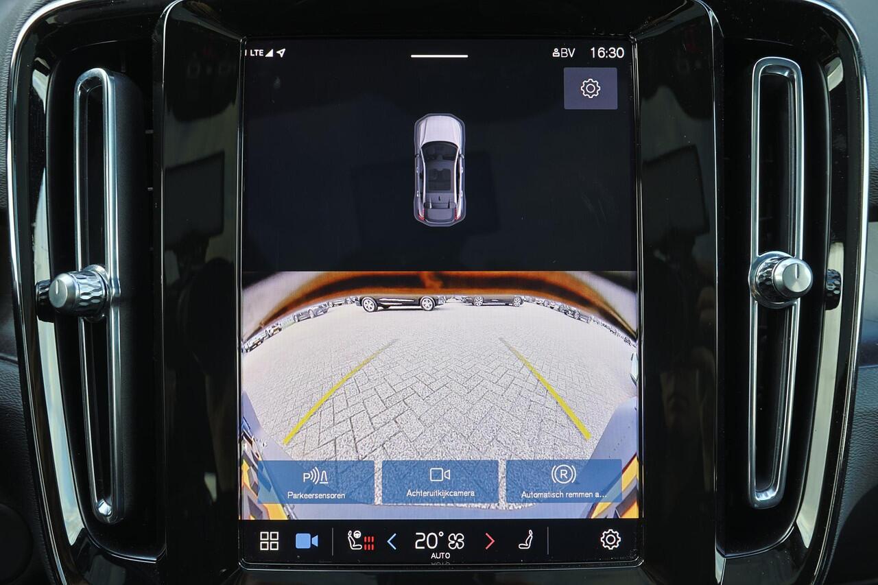 Volvo C40 Extended Range Plus 82 kWh - Panoramadak - IntelliSafe Assist & Surround - Parkeercamera achter - Verwarmde voorstoelen & stuur - Parkeersensoren voor & achter - Draadloze tel. lader - Warmtepomp - High Performance audio- Extra getint glas - Elektr. inkla