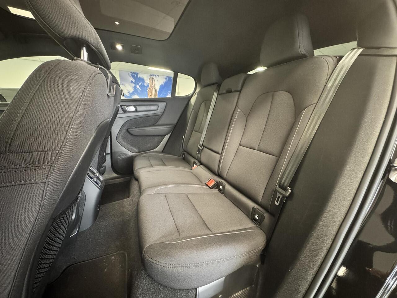 Volvo C40 Recharge Core 69 kWh | SOH 94% | TREKHAAK | PANO | CARPLAY