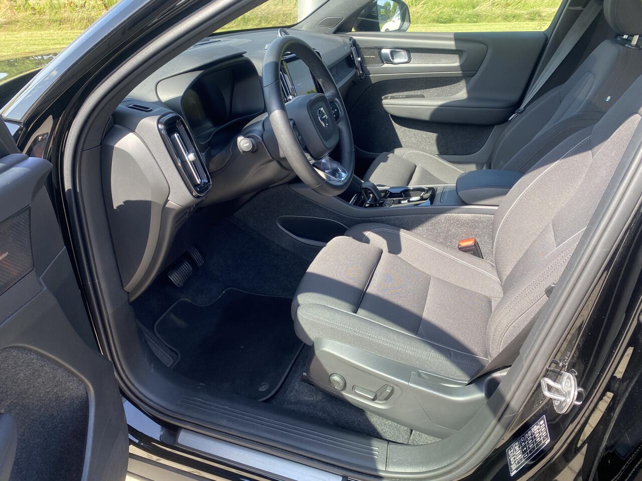 Volvo C40 Recharge Twin Intro Edition 78 kWh, trekhaak electrisch, rangeverlenger trekhaak electrisch, met warmtepomp (rangeverlenger) Premium audio Harman Kardon