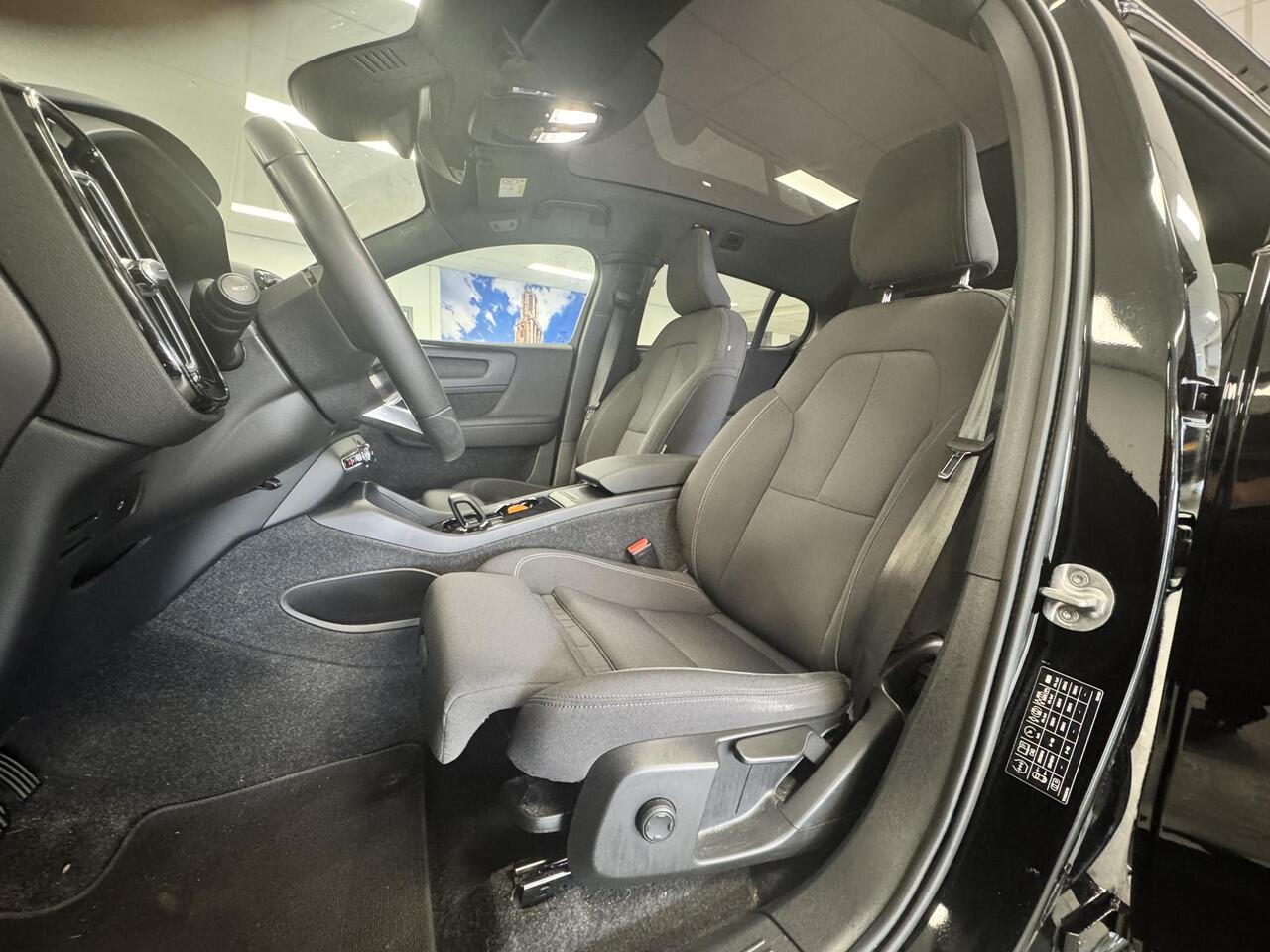 Volvo C40 Recharge Core 69 kWh | SOH 94% | TREKHAAK | PANO | CARPLAY