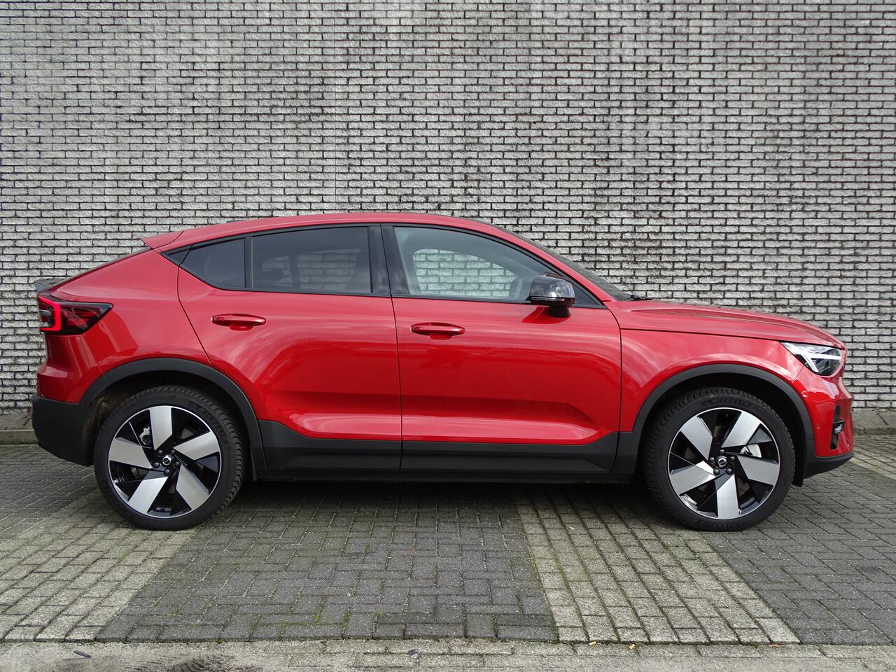 Volvo C40 Twin Ultimate 78 kWh | PanoDak | Trekhaak | Warmtepomp | H&K Audio