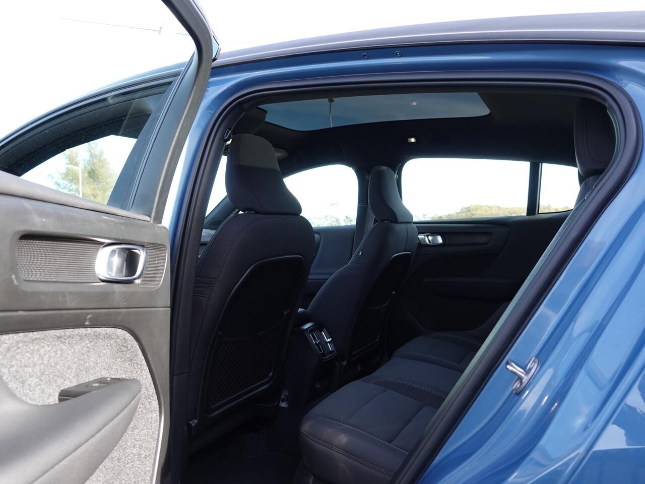 Volvo C40 Recharge Twin Intro Edition 78 kWh PANO | 360° CAM | TWO-TONE | PILOT | HK AUDIO | MEMORY