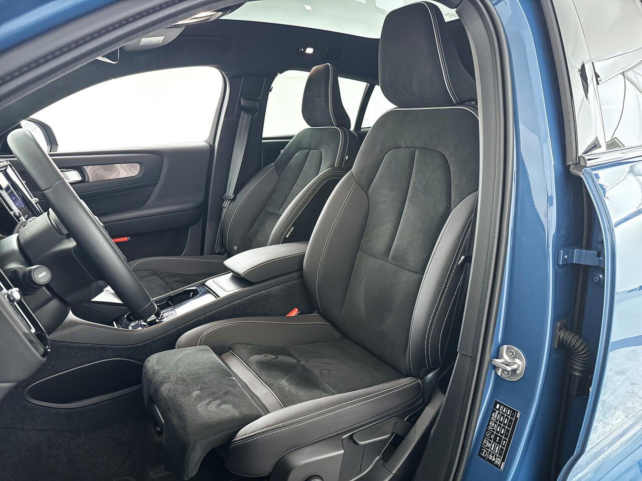 Volvo C40 Single Motor Extended Range Plus 82 kWh | Panoramadak | Parkeercamera | Stoel- en Stuurverwarming | Trekhaak