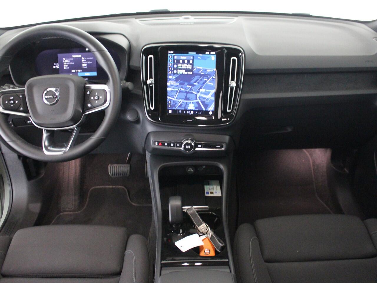 Volvo C40 Recharge Ultimate 69 kWh | Trekhaak | LED | Getinte ruiten |*