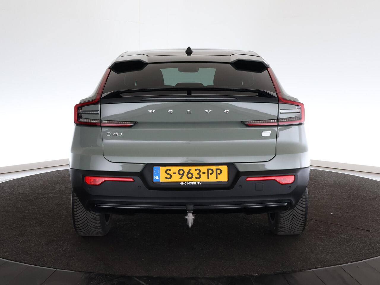 Volvo C40 Recharge Ultimate 69 kWh | Trekhaak | LED | Getinte ruiten |*