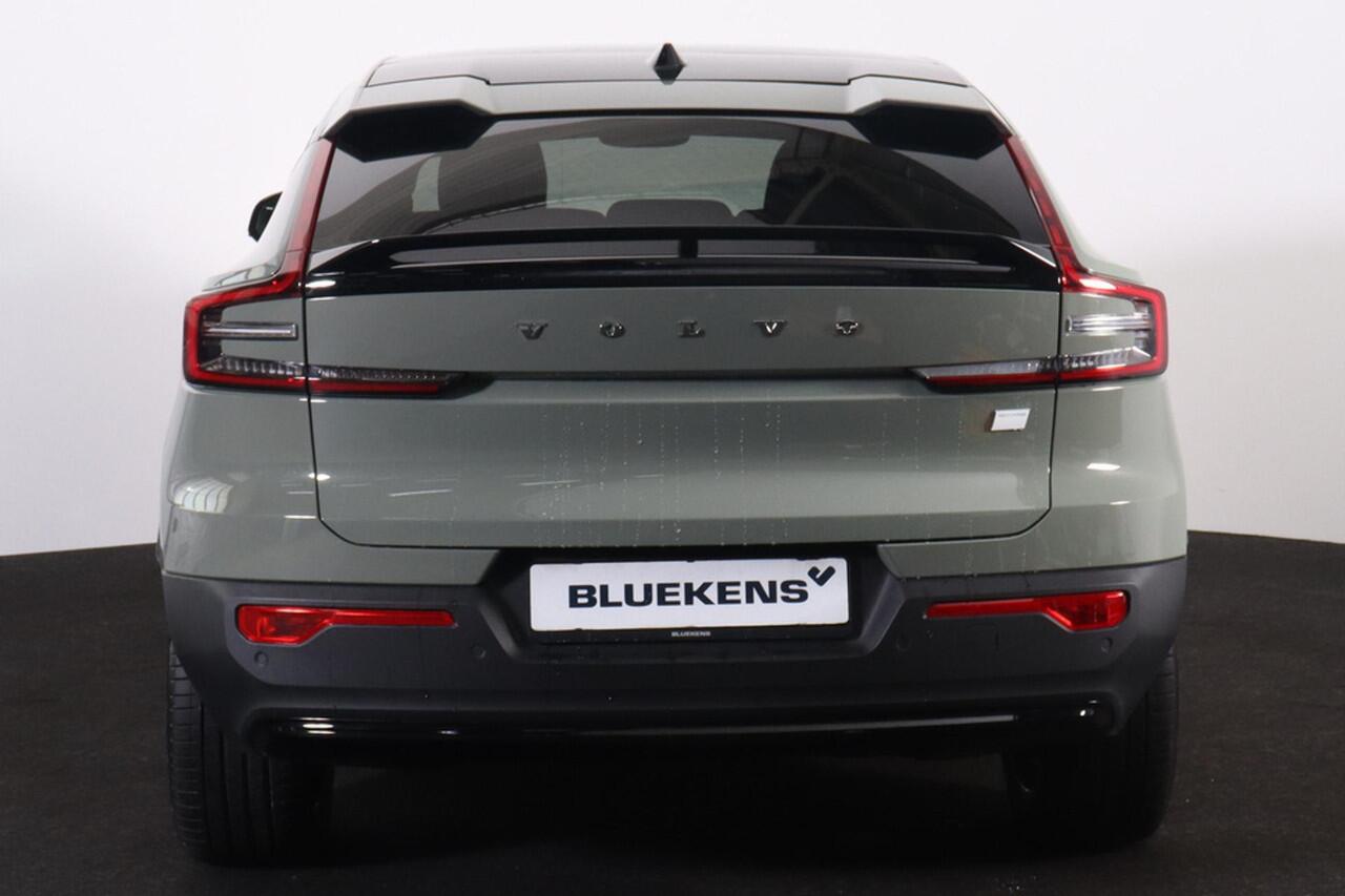 Volvo C40 Extended Range Plus 82 kWh - Panoramadak - IntelliSafe Assist & Surround - Parkeercamera achter - Verwarmde voorstoelen & stuur - Parkeersensoren voor & achter - Draadloze tel. lader - Warmtepomp - High Performance audio- Extra getint glas - Elektr. inkla