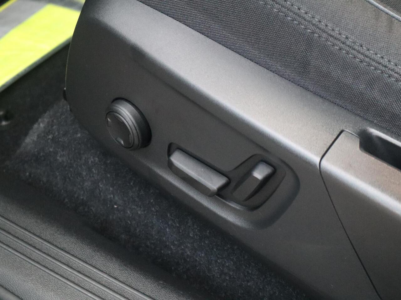 Volvo C40 Recharge Twin Intro Edition 78 kWh | Vos geleverd & onderhouden| Full Option!| Semi-elektrisch inklapbare trekhaak|