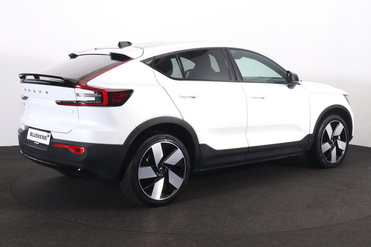 Volvo C40 Plus 69 kWh - Panoramadak - IntelliSafe Assist & Surround - Parkeercamera achter - Verwarmde voorstoelen & stuur - Parkeersensoren voor & achter - Warmtepomp - Draadloze tel. lader - Extra getint glas - 20' LMV