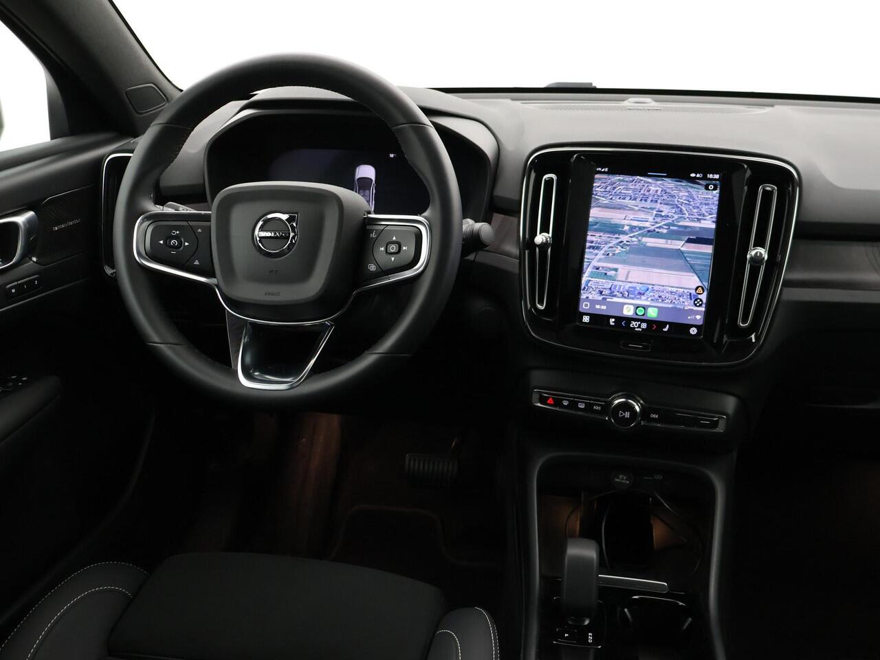 Volvo C40 RECHARGE TWIN ULTIMATE 78 kWh 408 PK SAGE GREEN + ELEK. TREKHAAK | 20 INCH | PANORAMA | PILOT ASSIST | ACC | HK