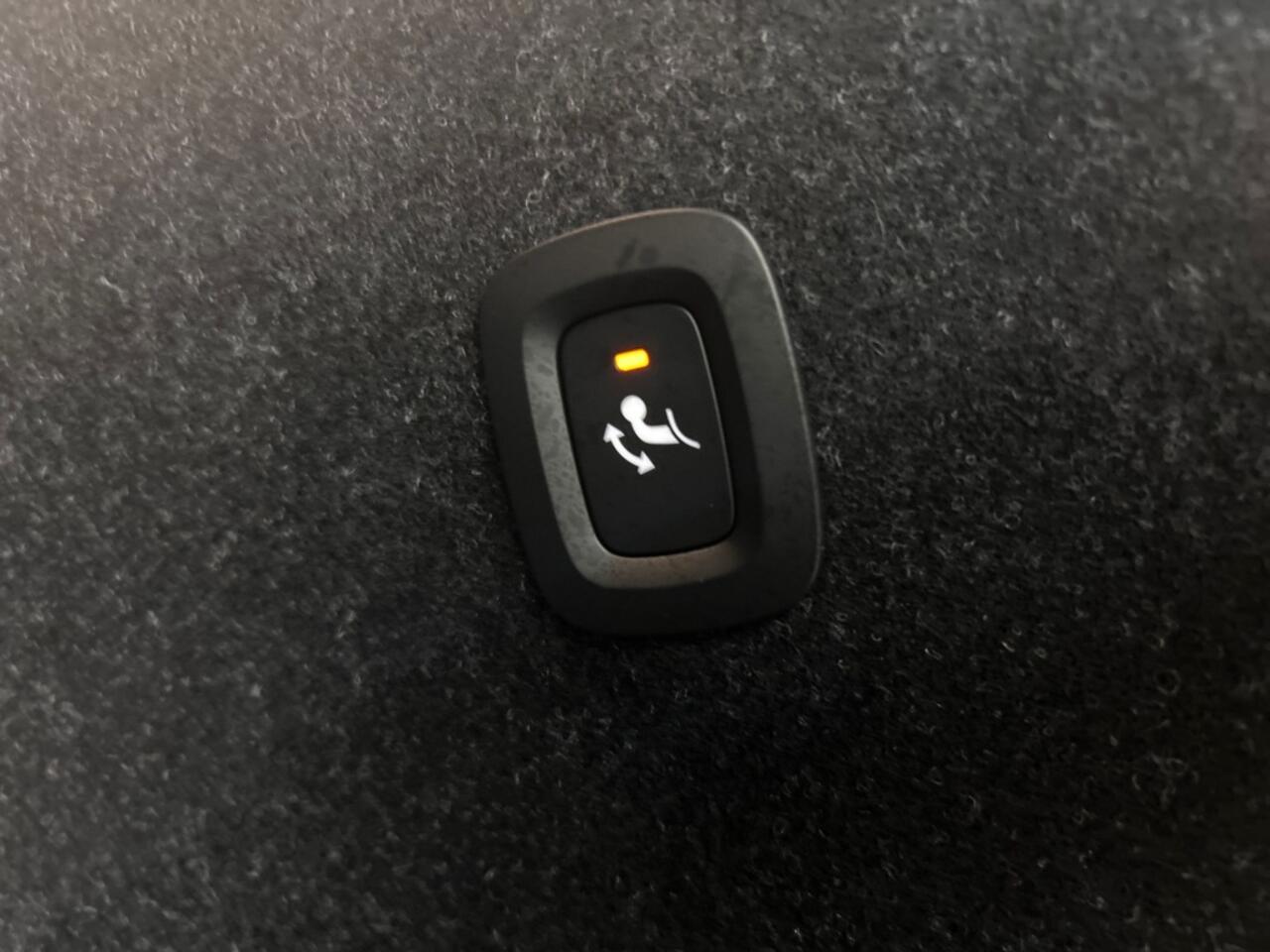 Volvo C40 Extended Range Plus 82 kWh | Trekhaak | Extra getint glas