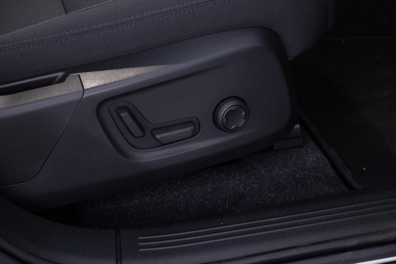 Volvo C40 Recharge Twin Intro Edition 78 kWh | SOH 92% | PANORAMADAK | harman/kardon