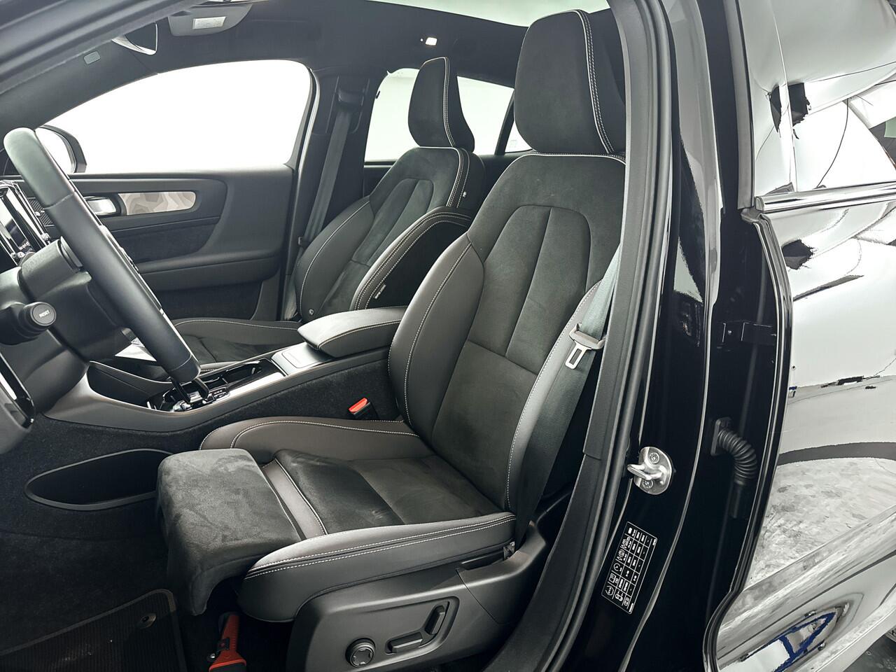 Volvo C40 Single Motor Extended Range Ultimate 82 kWh | Panoramadak | 360° camera | Harman Kardon | Stoel- en Stuurverwarming | Trekhaak