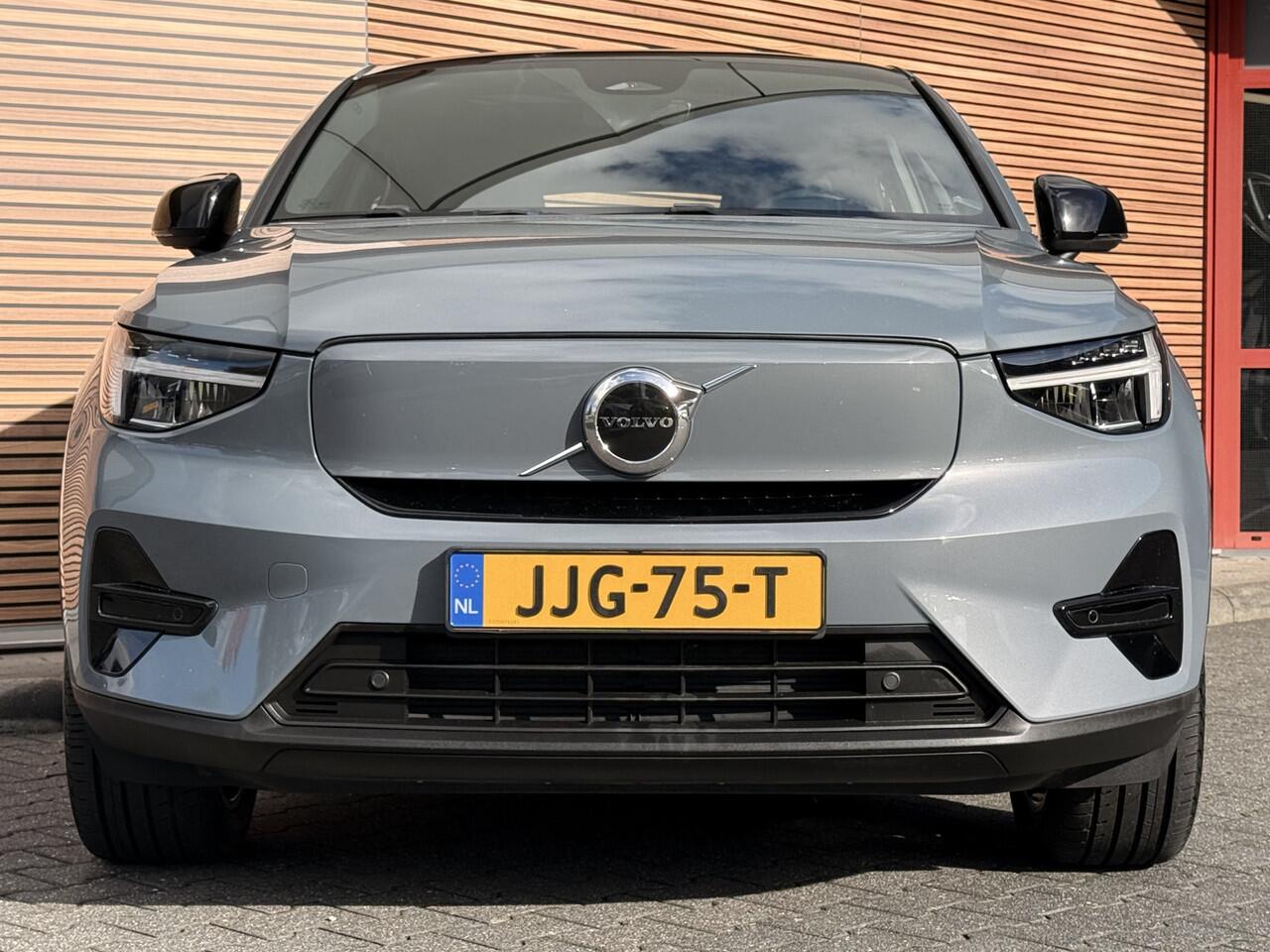 Volvo C40 Recharge Core 69 kWh Panoramadak / Carplay / Camera / SOH 92%