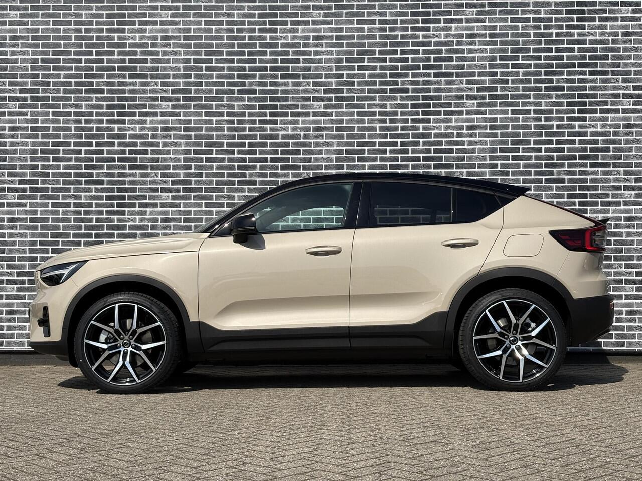 Volvo EC40 Single Motor Extended Range Plus | Google | Longe Range | Panoramadak | Keyless | Harman Kardon Audio | Elektrische Achterklep | Camera | Stoel-/Stuurverwarming | Adaptieve Cruise | Getint Glas | Luxe Bekleding | Zitverlenging | 21" Polestar LM