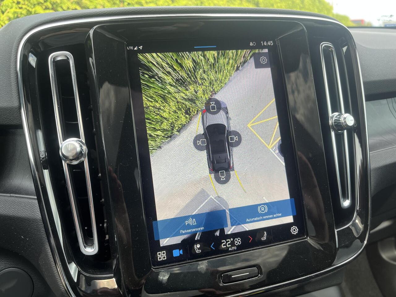 Volvo EC40 Single Motor Extended Range Ultra 82 kWh | Elektrische stoelverstelling | Trekhaak | H&K