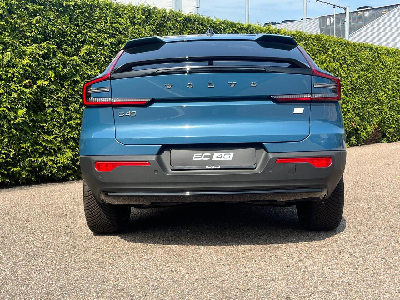 Volvo EC40 Extended Range Plus 82 kWh | Trekhaak | Warmtepomp | 360° Camera