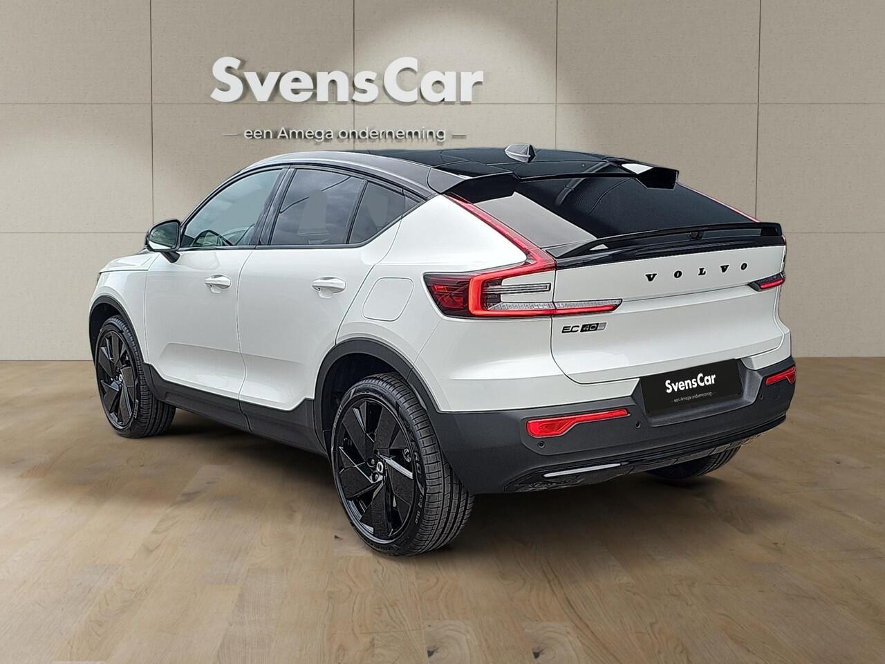 Volvo EC40 Single Motor Extended Range Plus Black Edition | Stoelverwarming | Extra getint glas | Panoramadak | Harman/Kardon Audio |