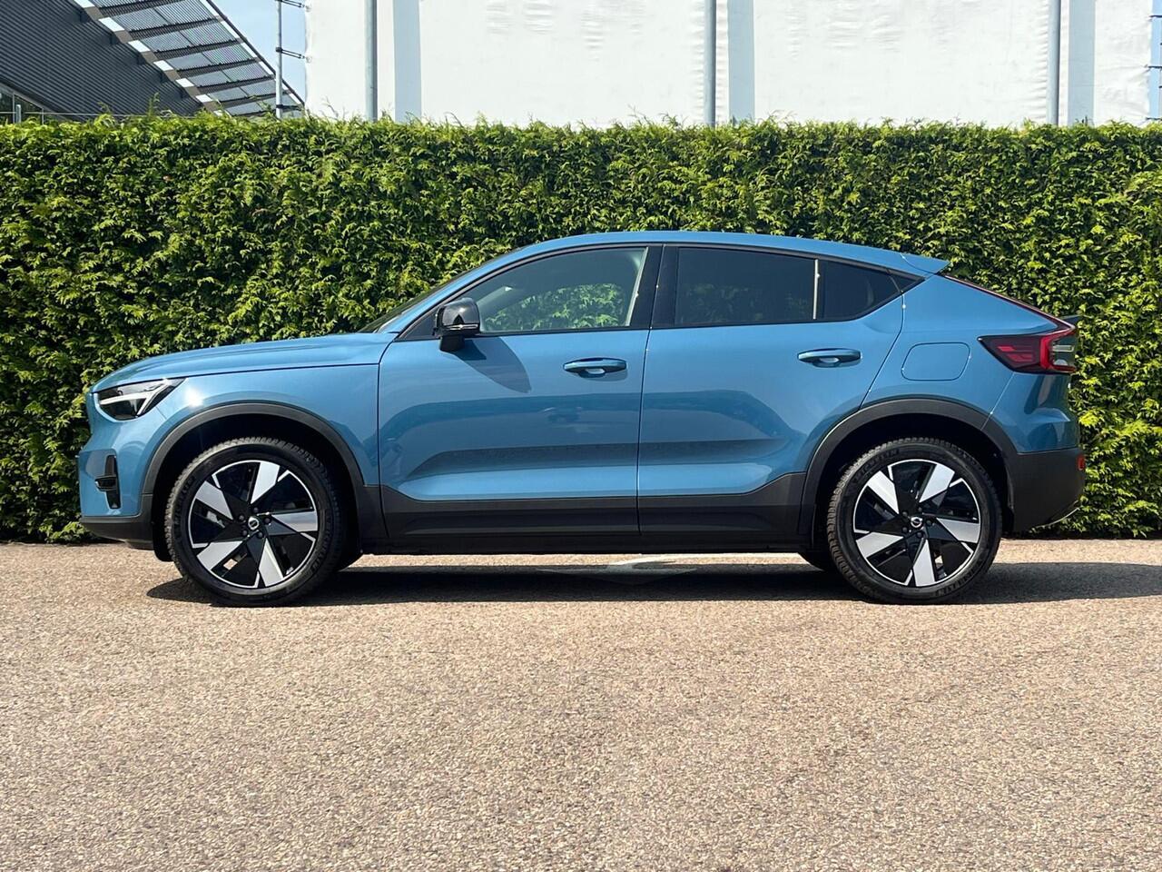 Volvo EC40 Extended Range Plus 82 kWh | Trekhaak | Warmtepomp | 360° Camera