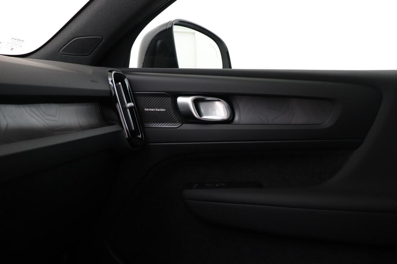 Volvo EC40 SM EXT. RANGE ULTRA 82 kWh -PANO.DAK|360°CAM|20"|WARMTEPOMP|HARMAN/KARDON