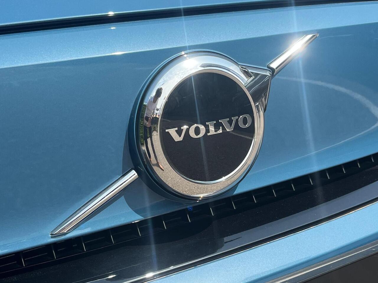 Volvo EC40 Extended Range Plus 82 kWh | Trekhaak | Warmtepomp | 360° Camera