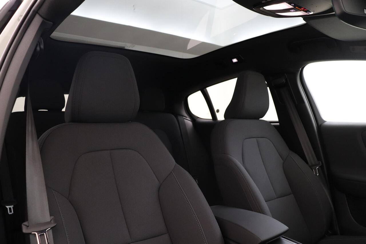 Volvo EC40 SM PLUS 69 kWh -PANO.DAK|KEY-LESS|20"|GETINT.GLAS|ADAP.CRUISE