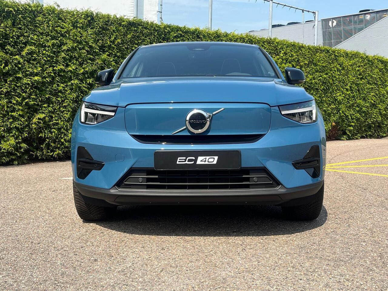 Volvo EC40 Extended Range Plus 82 kWh | Trekhaak | Warmtepomp | 360° Camera