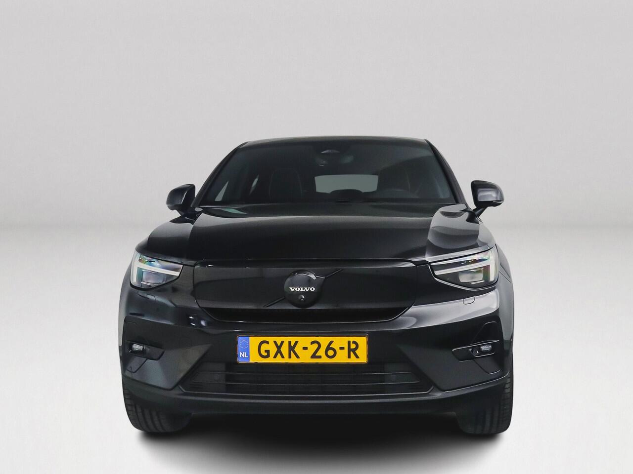 Volvo EC40 Single Motor Extended Range Plus Black Edition. 82 kWh | Panoramadak | Stoel- stuurverwarming | 360° camera | Harman Kardon