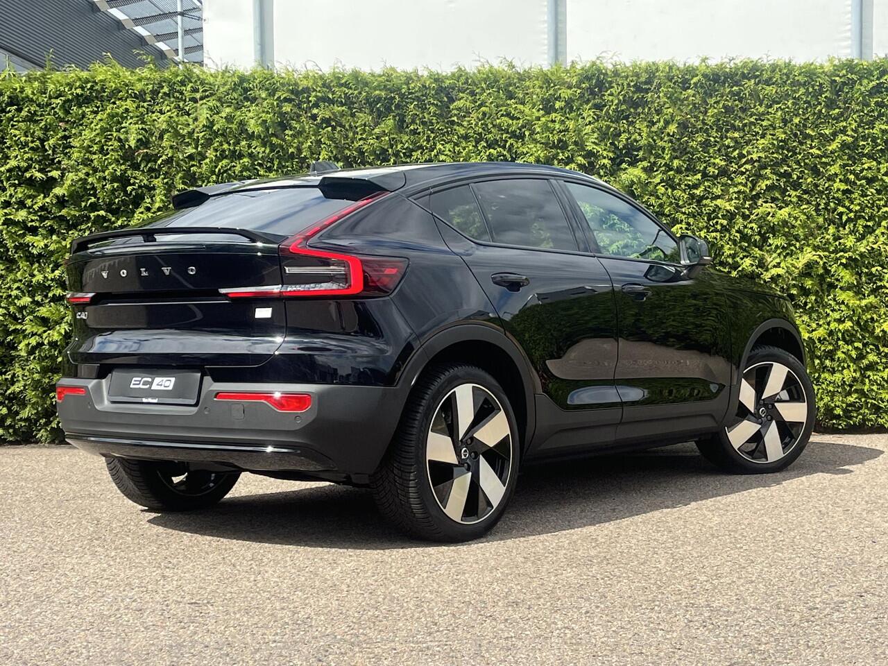 Volvo EC40 Single Motor Extended Range Ultra 82 kWh | Elektrische stoelverstelling | Trekhaak | H&K