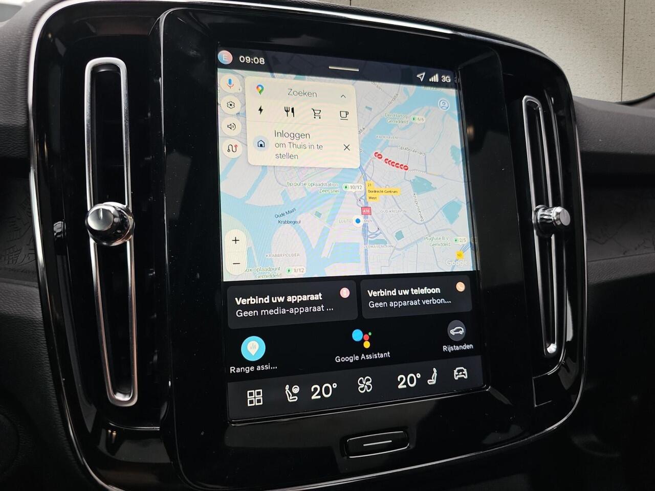 Volvo EC40 Single Motor Extended Range Plus Black Edition | Stoelverwarming | Extra getint glas | Panoramadak | Harman/Kardon Audio |