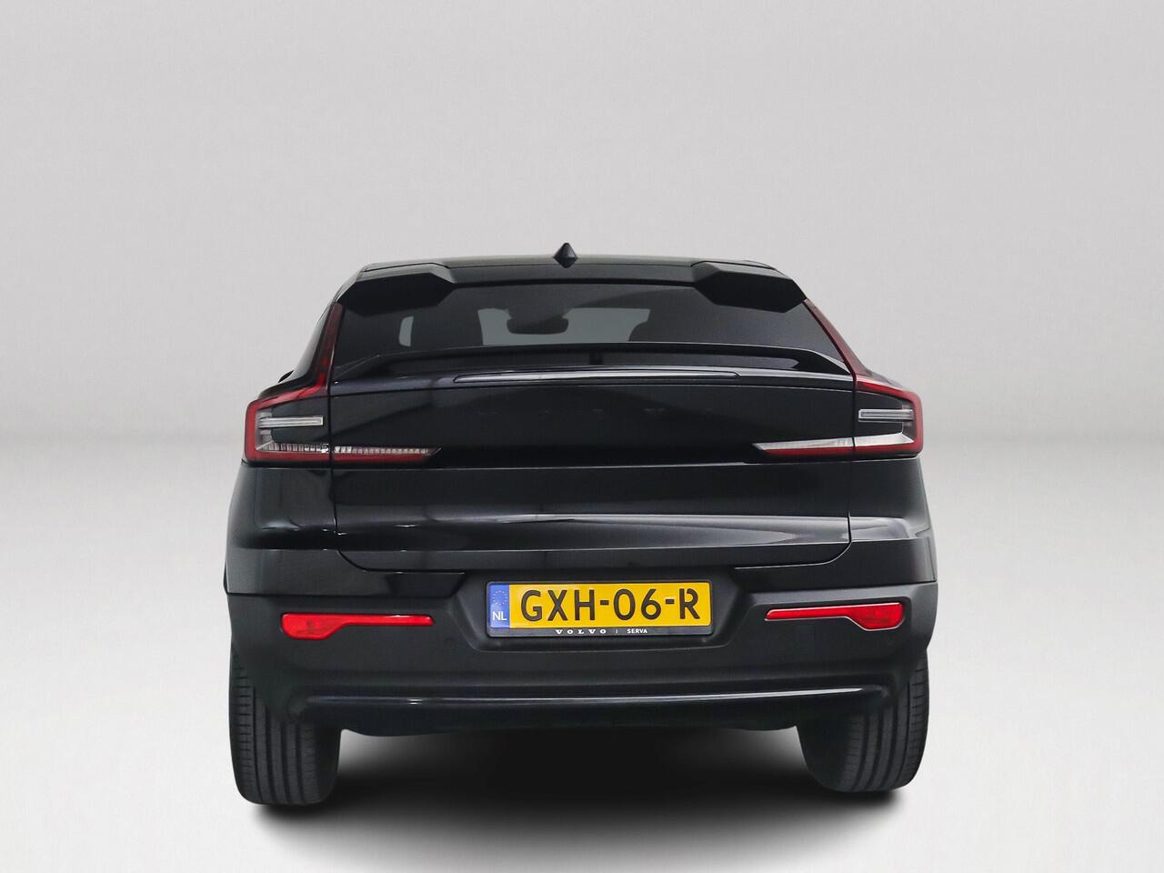 Volvo EC40 Single Motor Plus Black Edition 70 kWh | Panoramadak | 360° Camera | Harman Kardon | Trekhaak