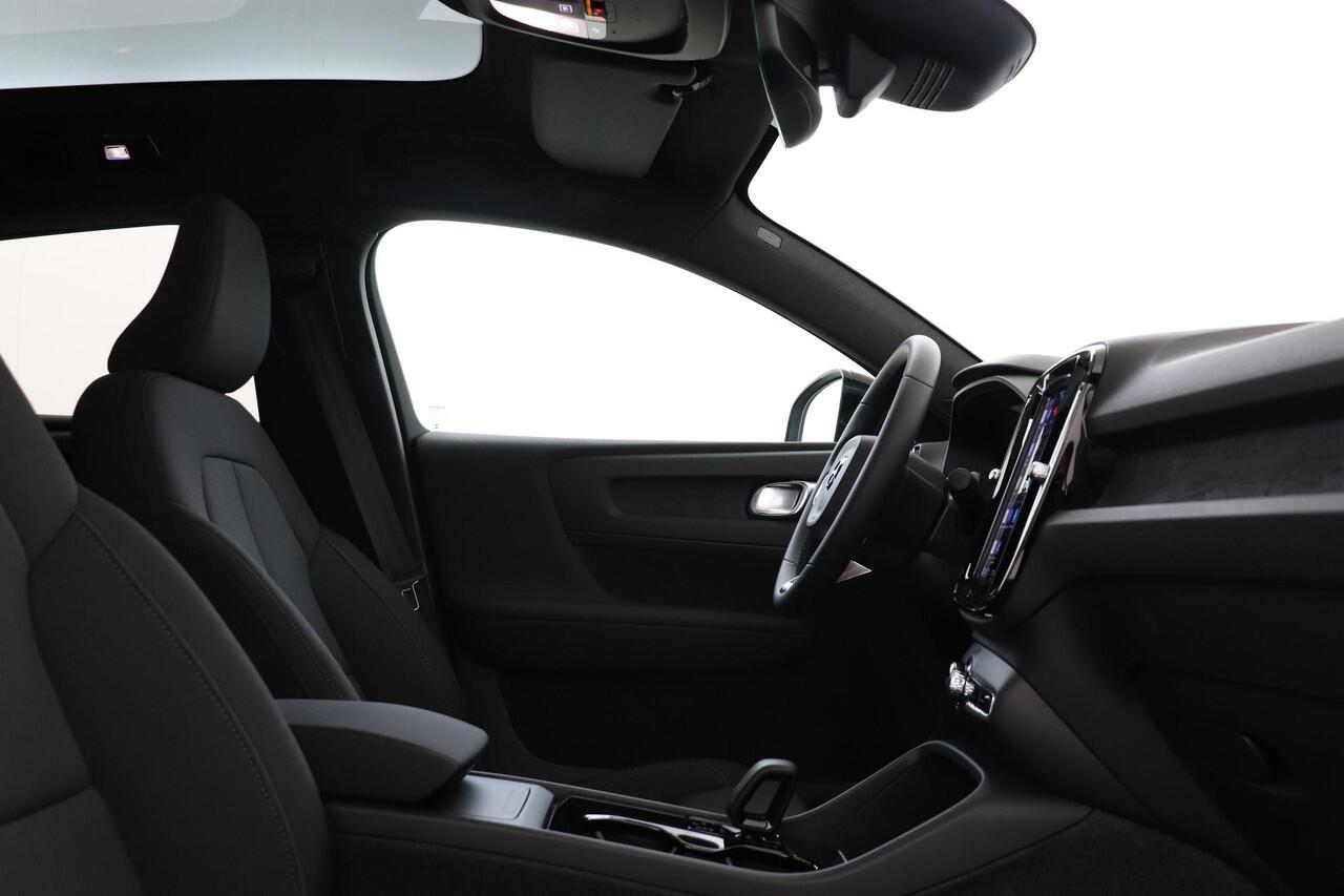 Volvo EC40 SM PLUS 69 kWh -PANO.DAK|KEY-LESS|20"|GETINT.GLAS|ADAP.CRUISE